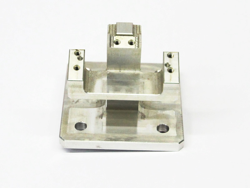 CNC精密加工（gōng）